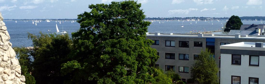 Blick vom Balkon auf die Kieler Bucht
